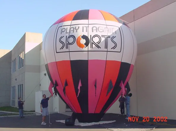 Red Black Pink Rooftop Ad Play Itagain Sports Balloon - Advertising Balloons Gallery Image