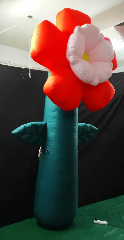 Custom Flower 1 - Custom Inflatables Gallery Image