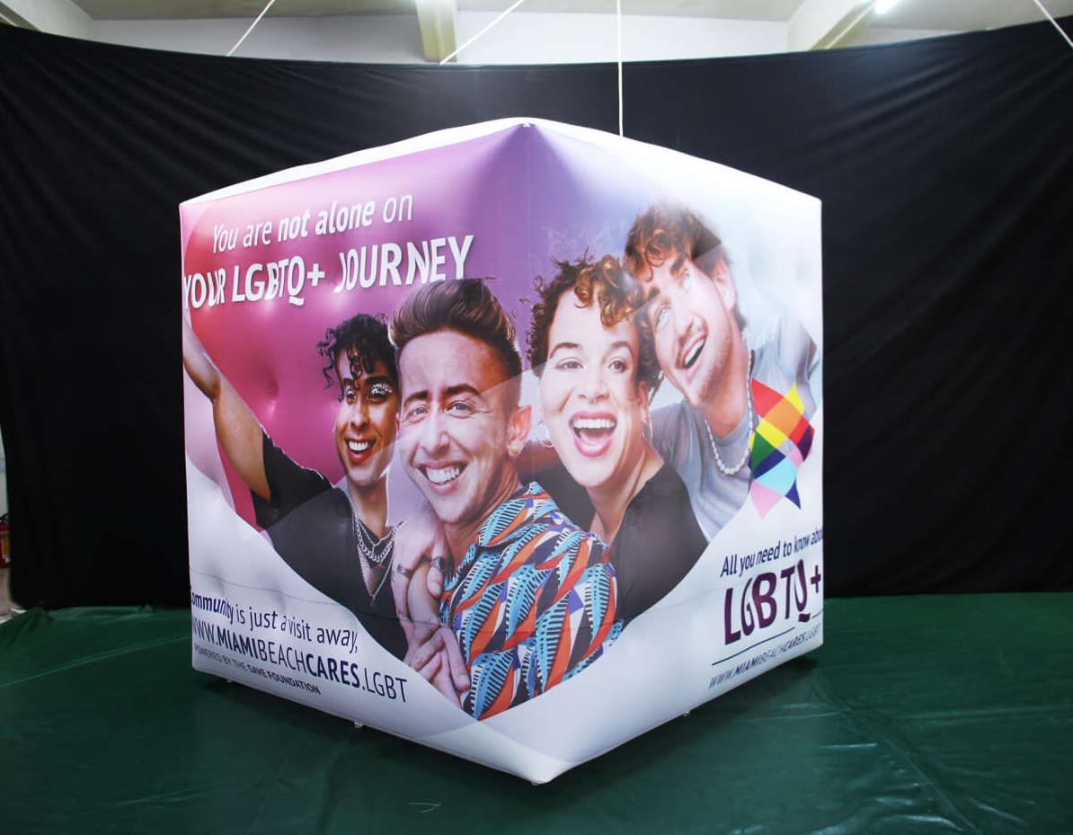 Heliumcubes 1A - Custom Inflatables Gallery Image